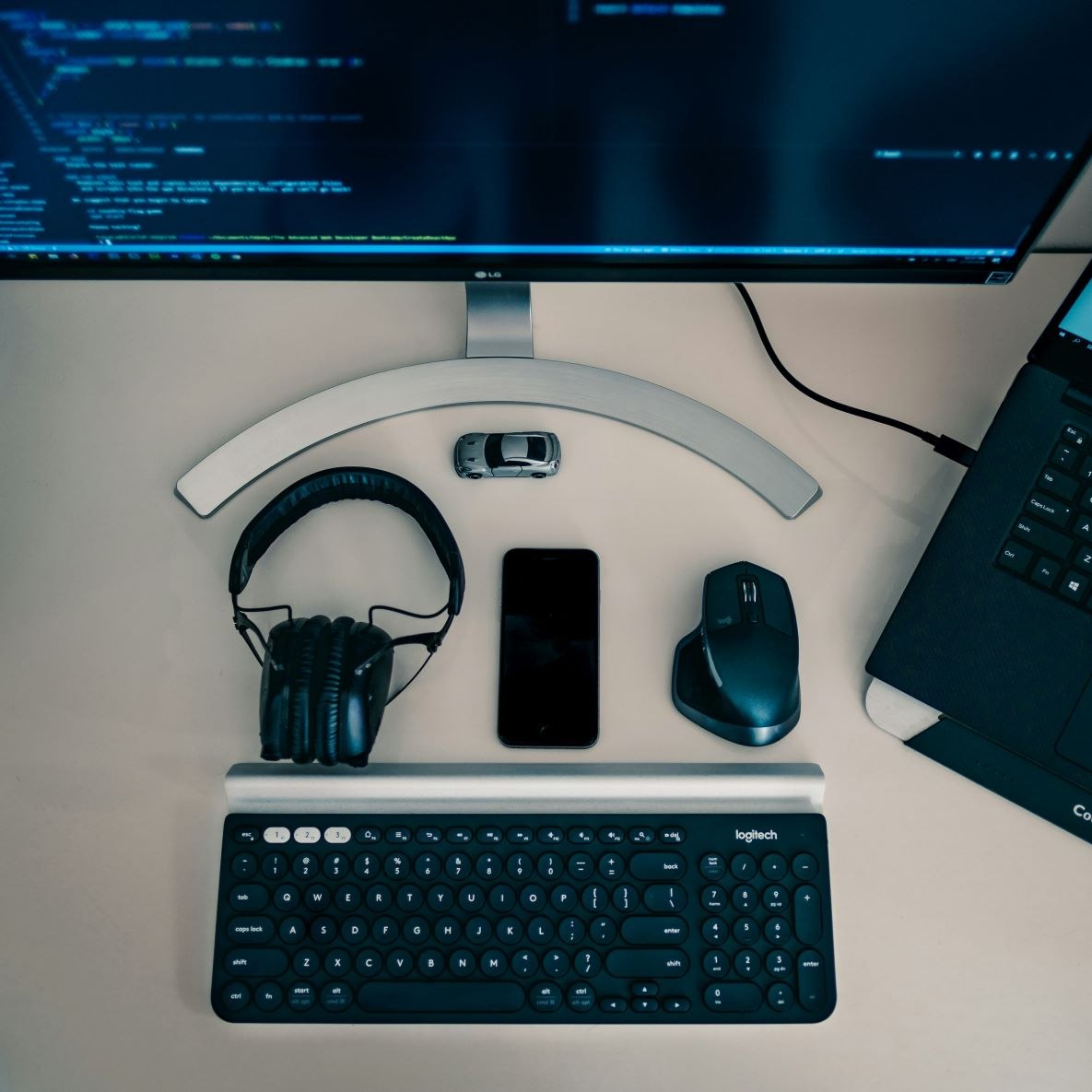 Business owner meeting with a managed IT services provider