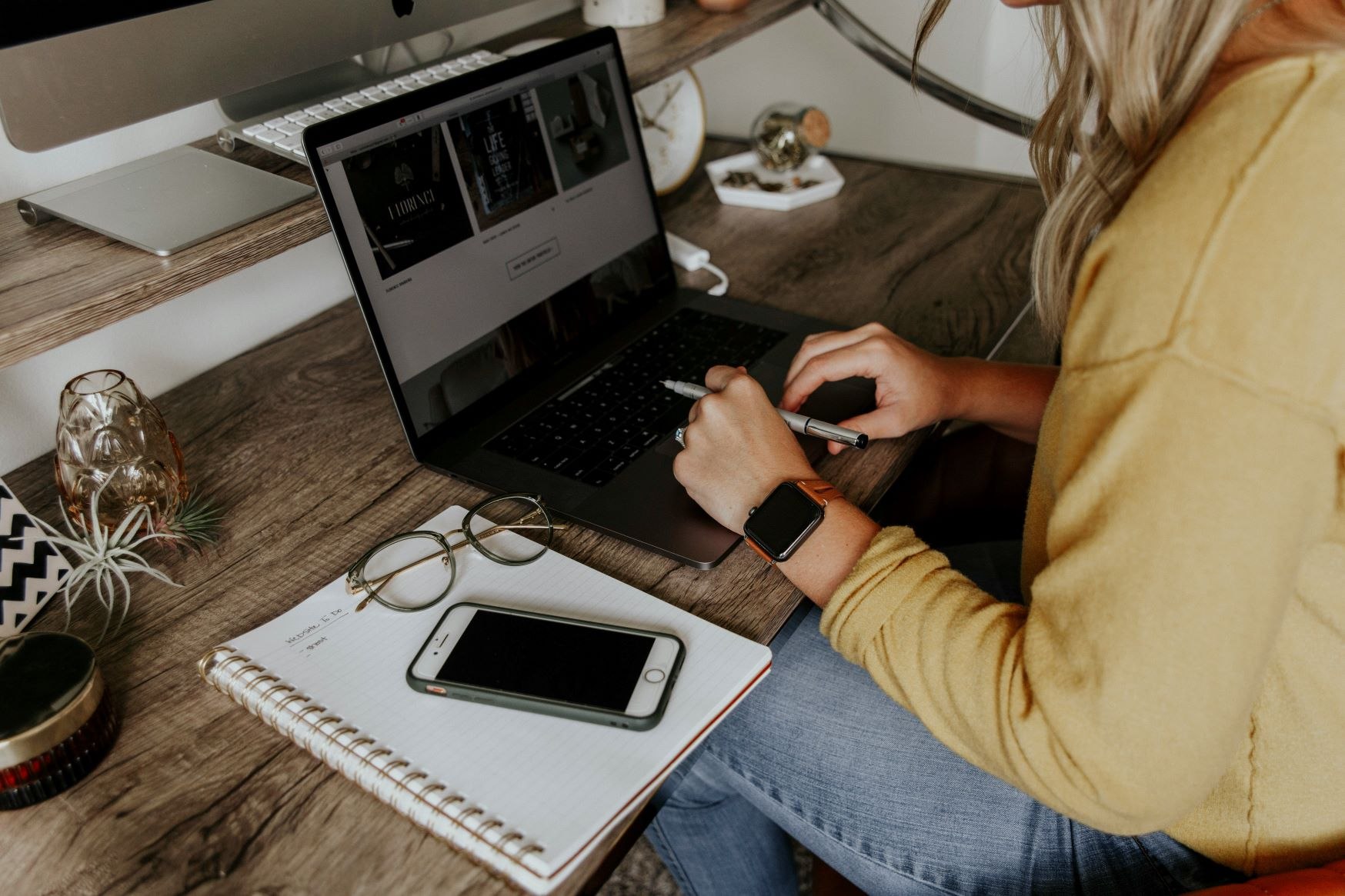 Remote employee working from a home office in Chicago